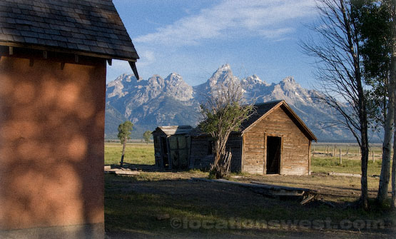 homestead and mountains