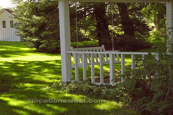 porch and swing