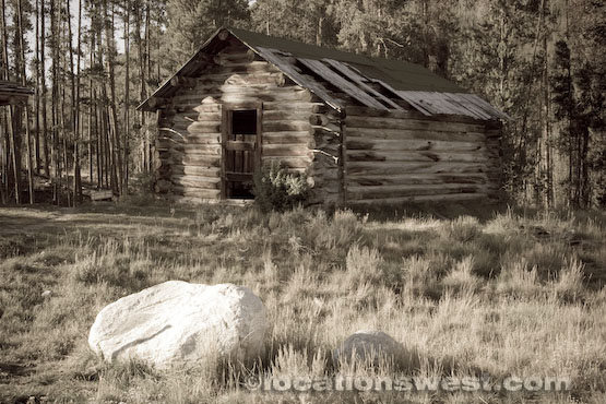log cabin in wyoming